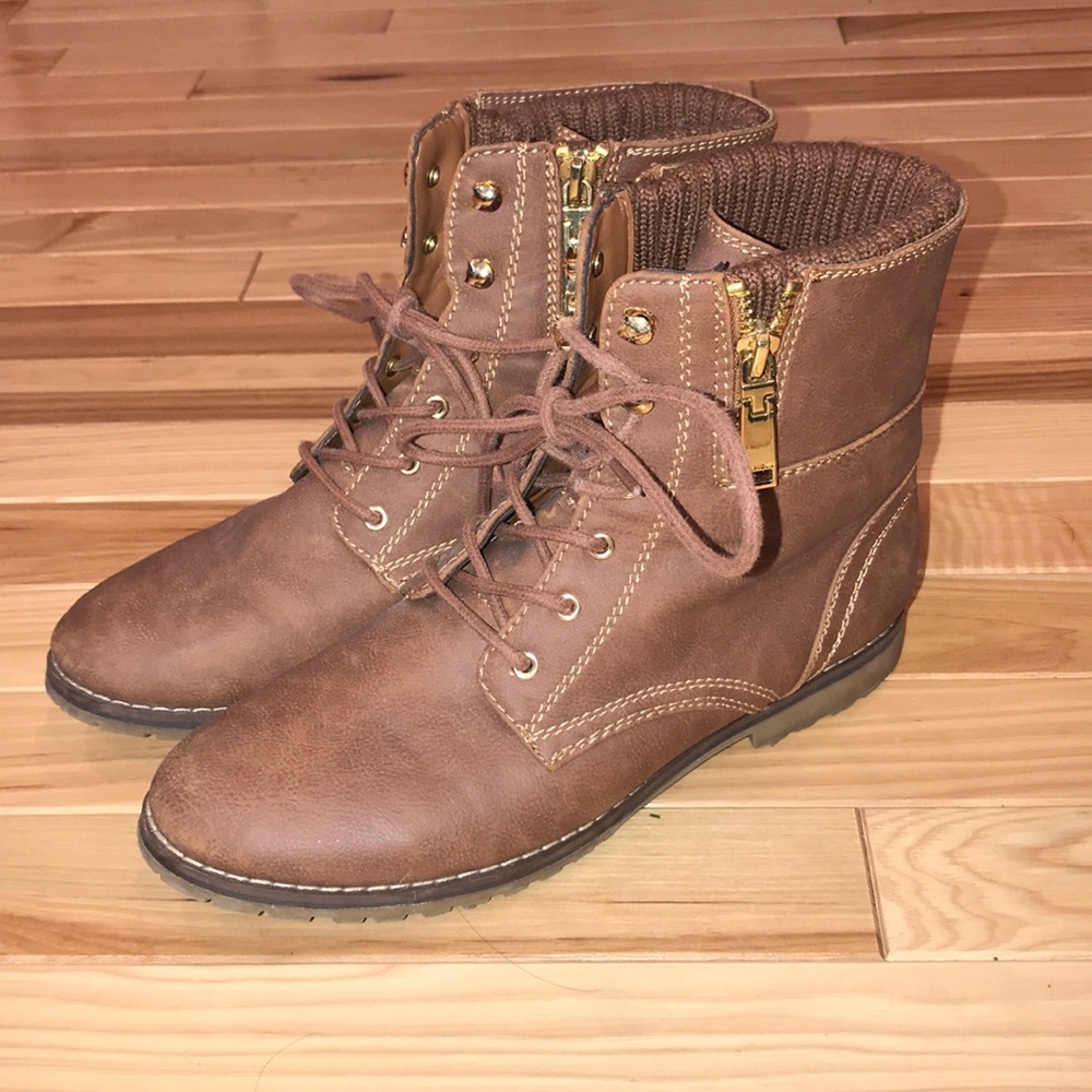 Tommy Hilfiger booties